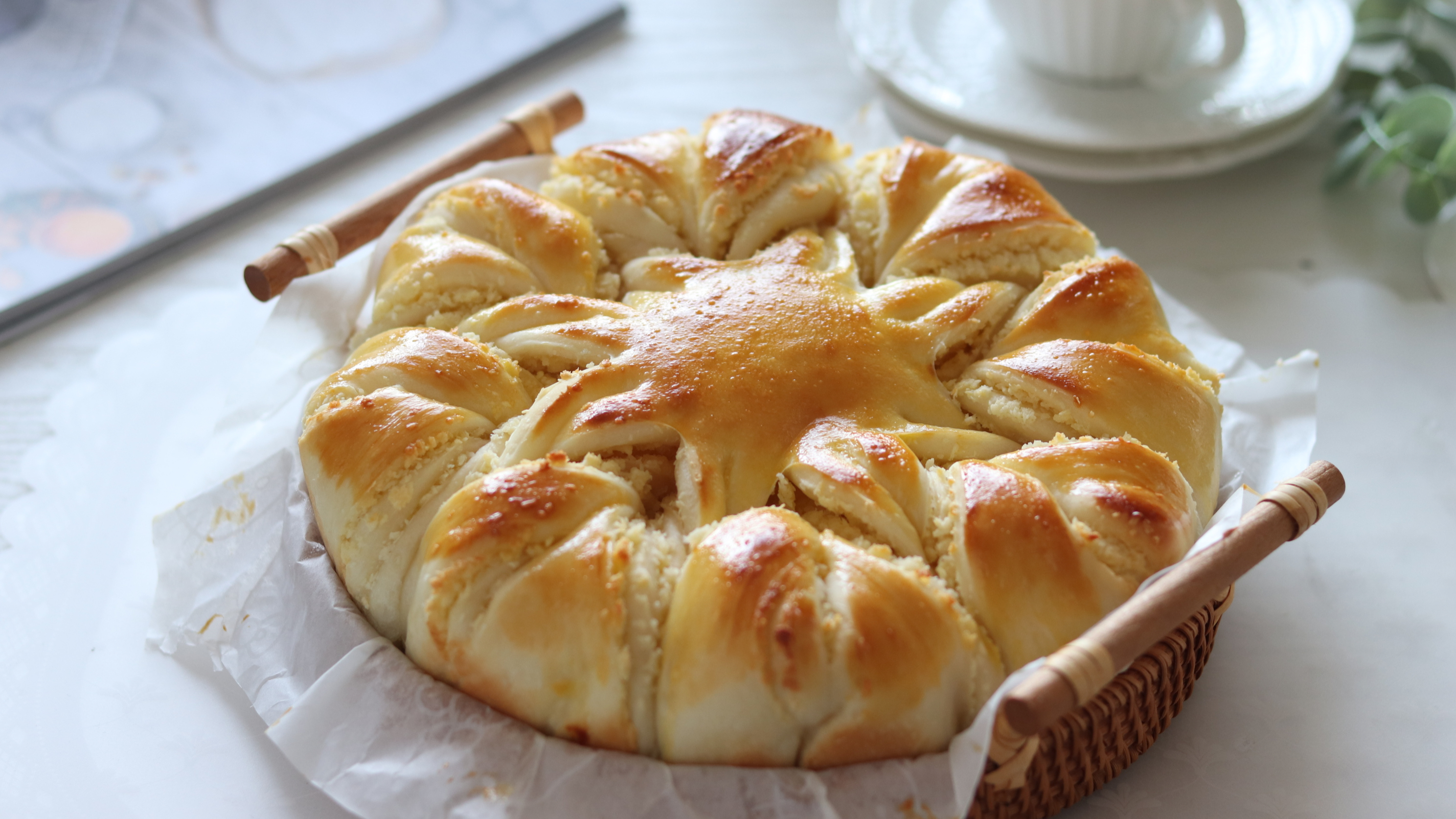 详细步骤教你做椰蓉花朵面包,柔软香甜,好看又好吃