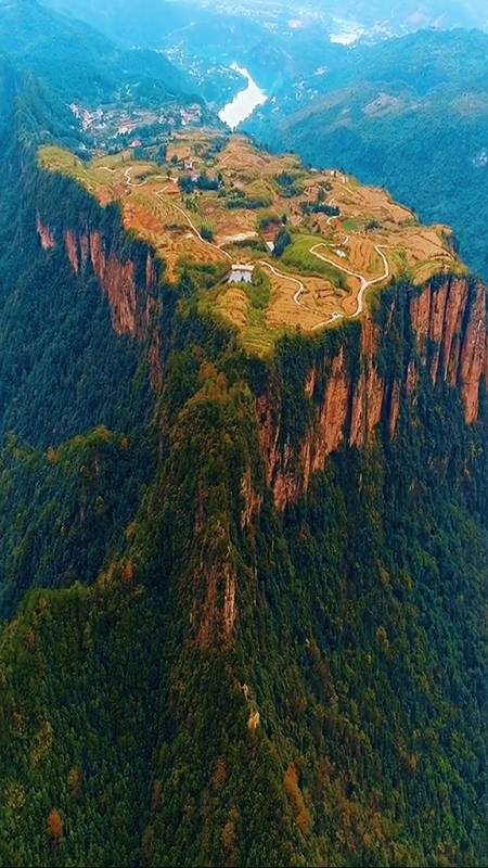 张家界也有个悬崖村慈利麻王村