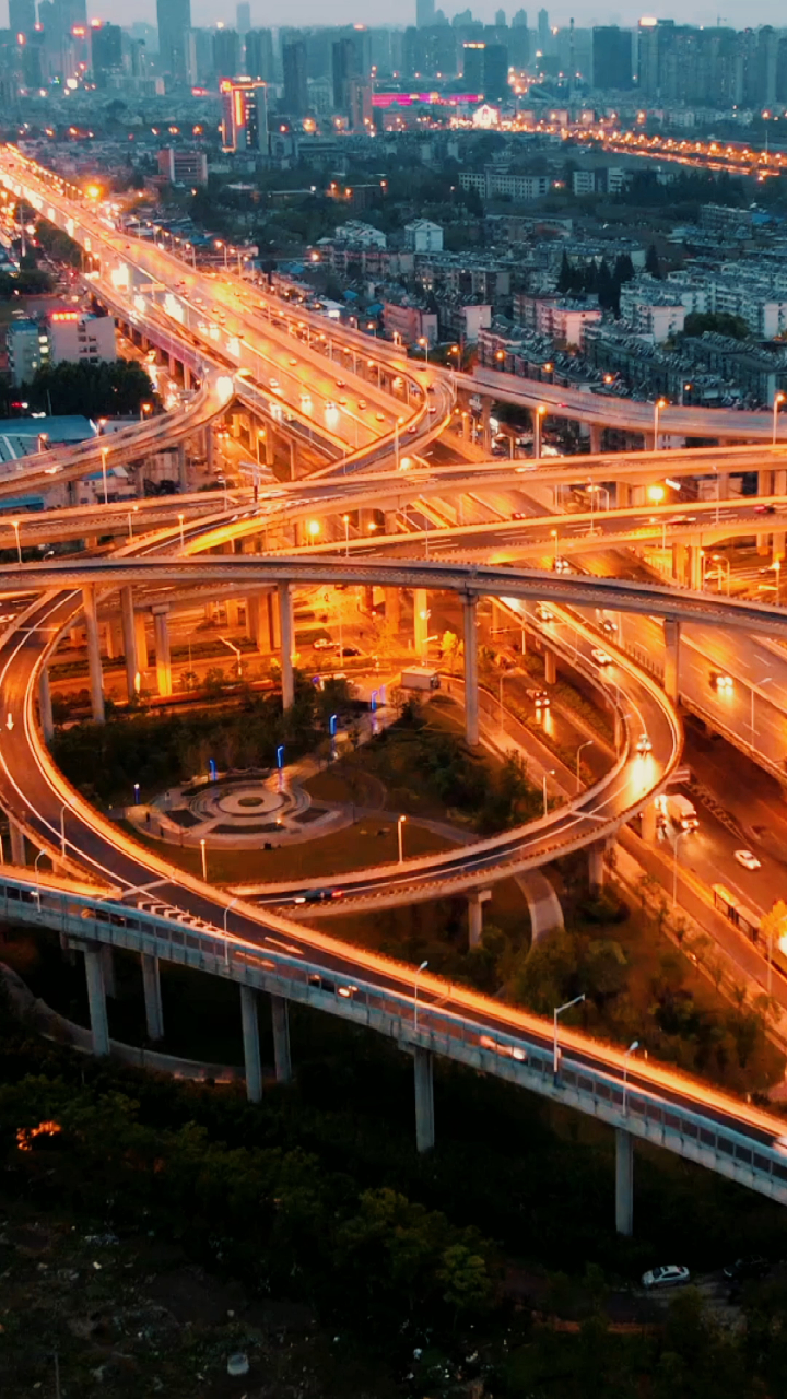 合肥:郎溪路高架桥夜景璀璨,流光溢彩,车水马龙-度小视