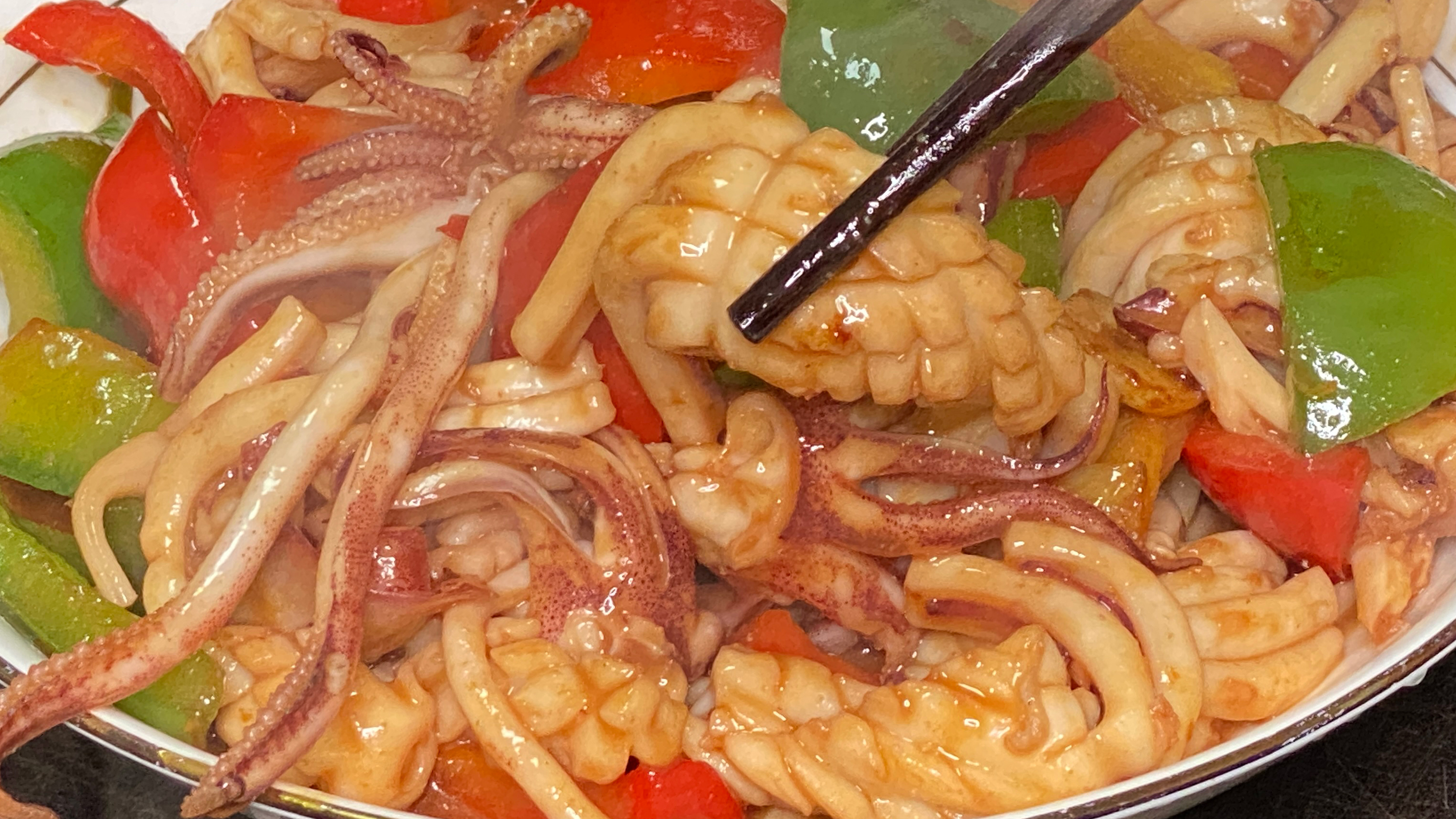 鱿鱼选对了怎么做都好吃，冰鲜的也炒不出水分，太香了