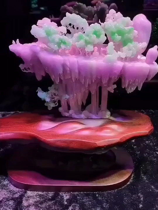 翡翠原石,翡翠大摆件,有料有色,有品位