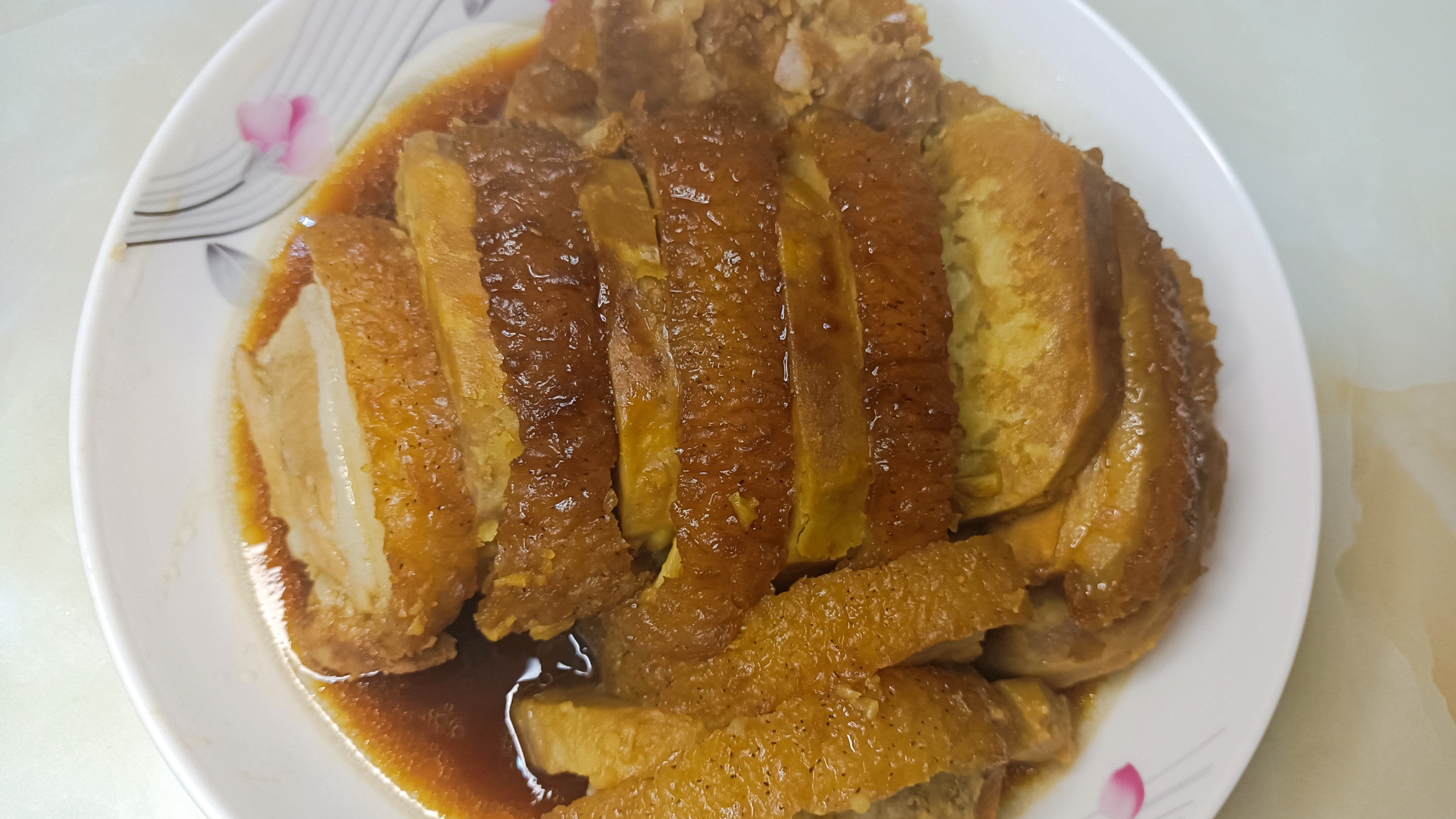 家里人突然想吃芋头扣肉,小曾第一次做,大家帮看一下是否成功