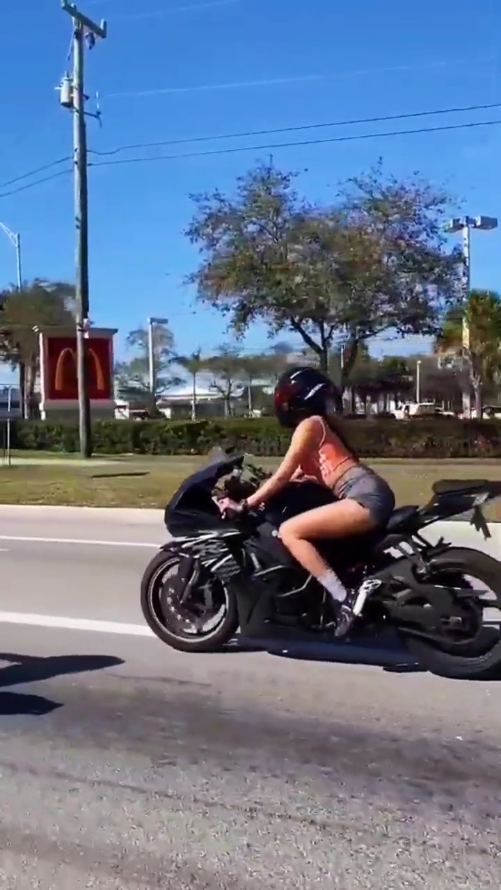 为什么女骑小姐姐都偏爱仿赛