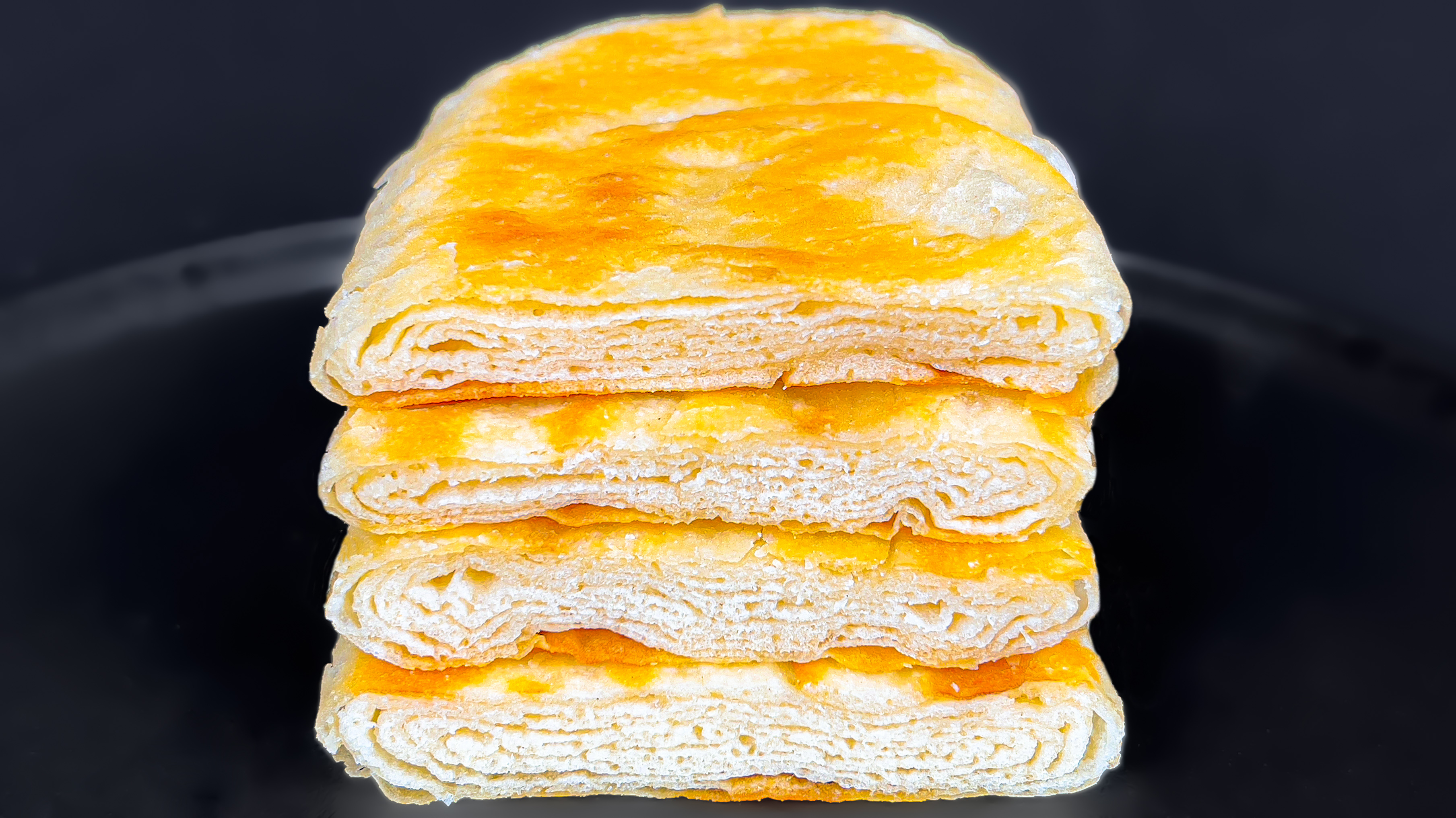 发面千层饼，一擀一叠轻松千层，外酥里软层层分明，简单真香