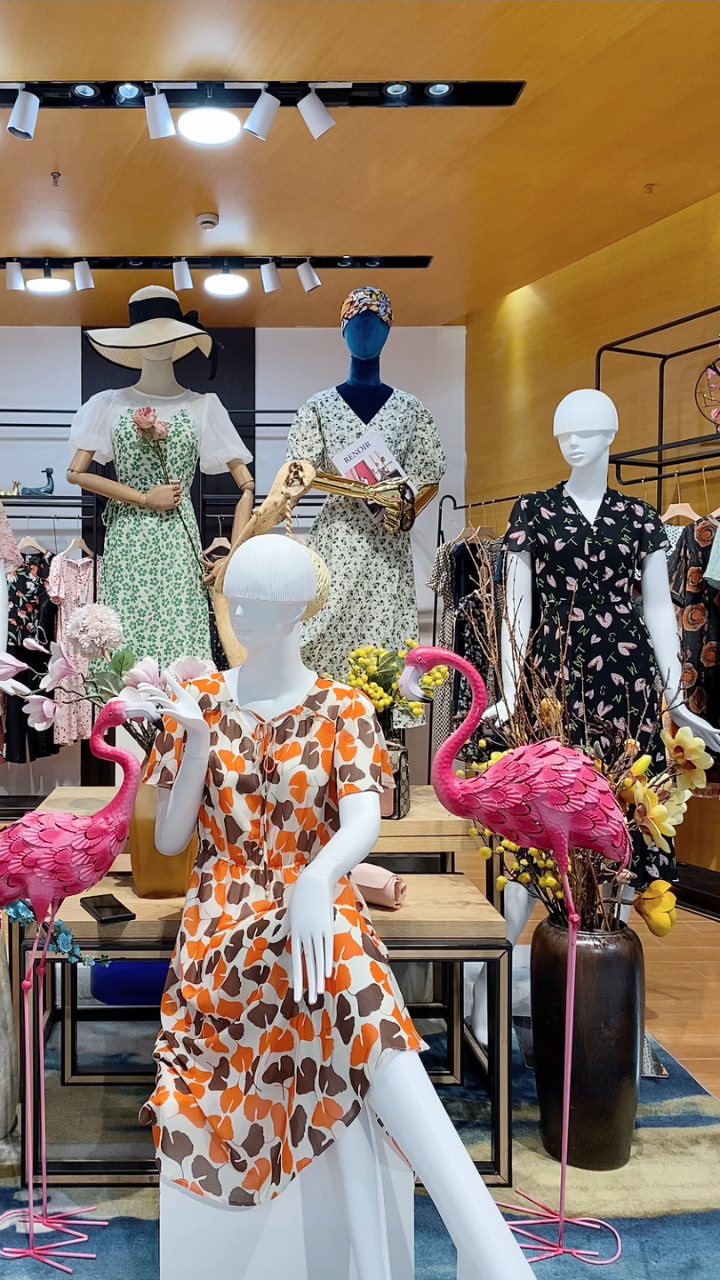 连衣裙大码女装紫萱雅视频展示-度小视