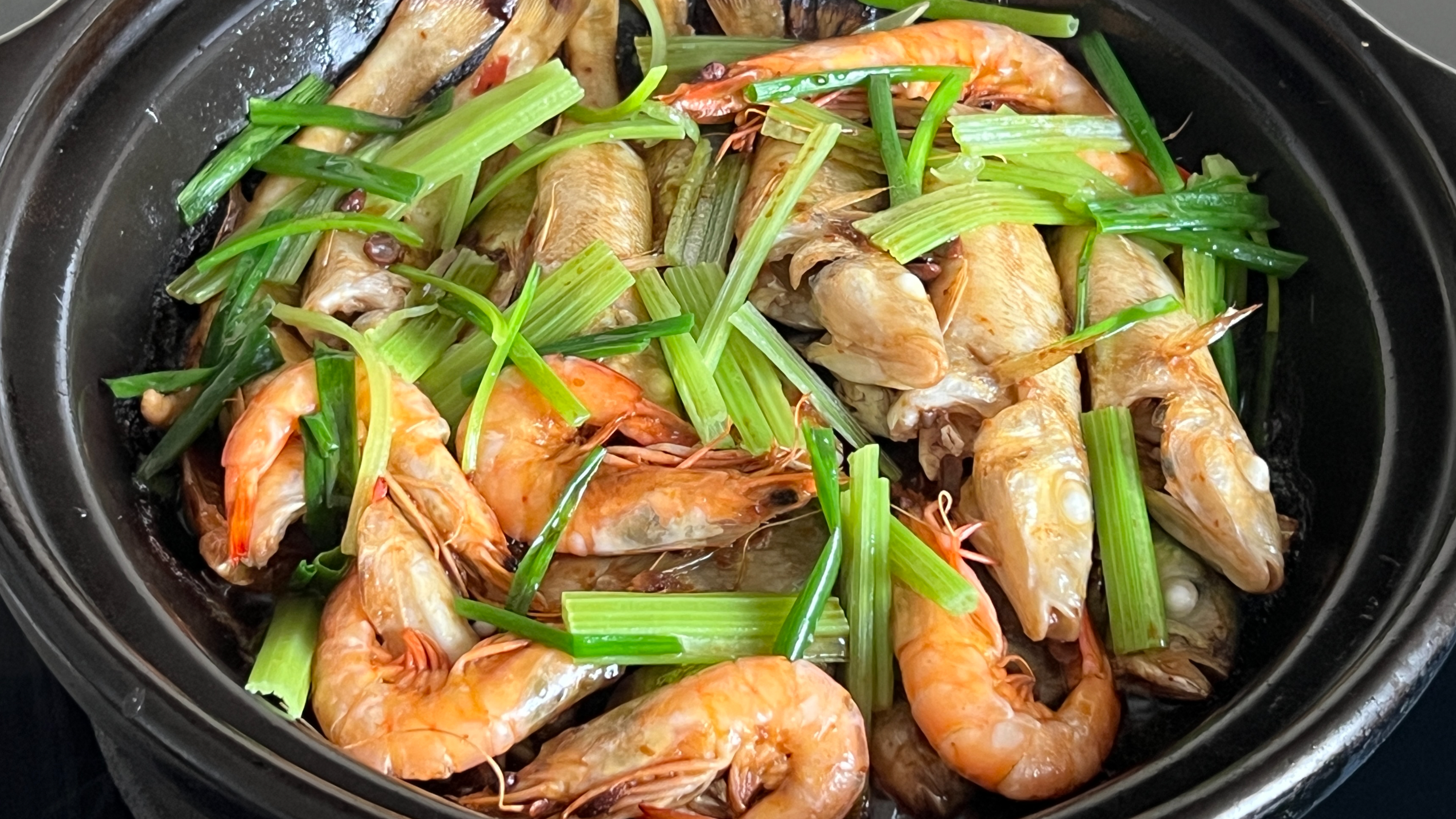 豆酱杂鱼煲做法,出锅嫩滑鲜香,原汁原味,做法简单的美味佳肴