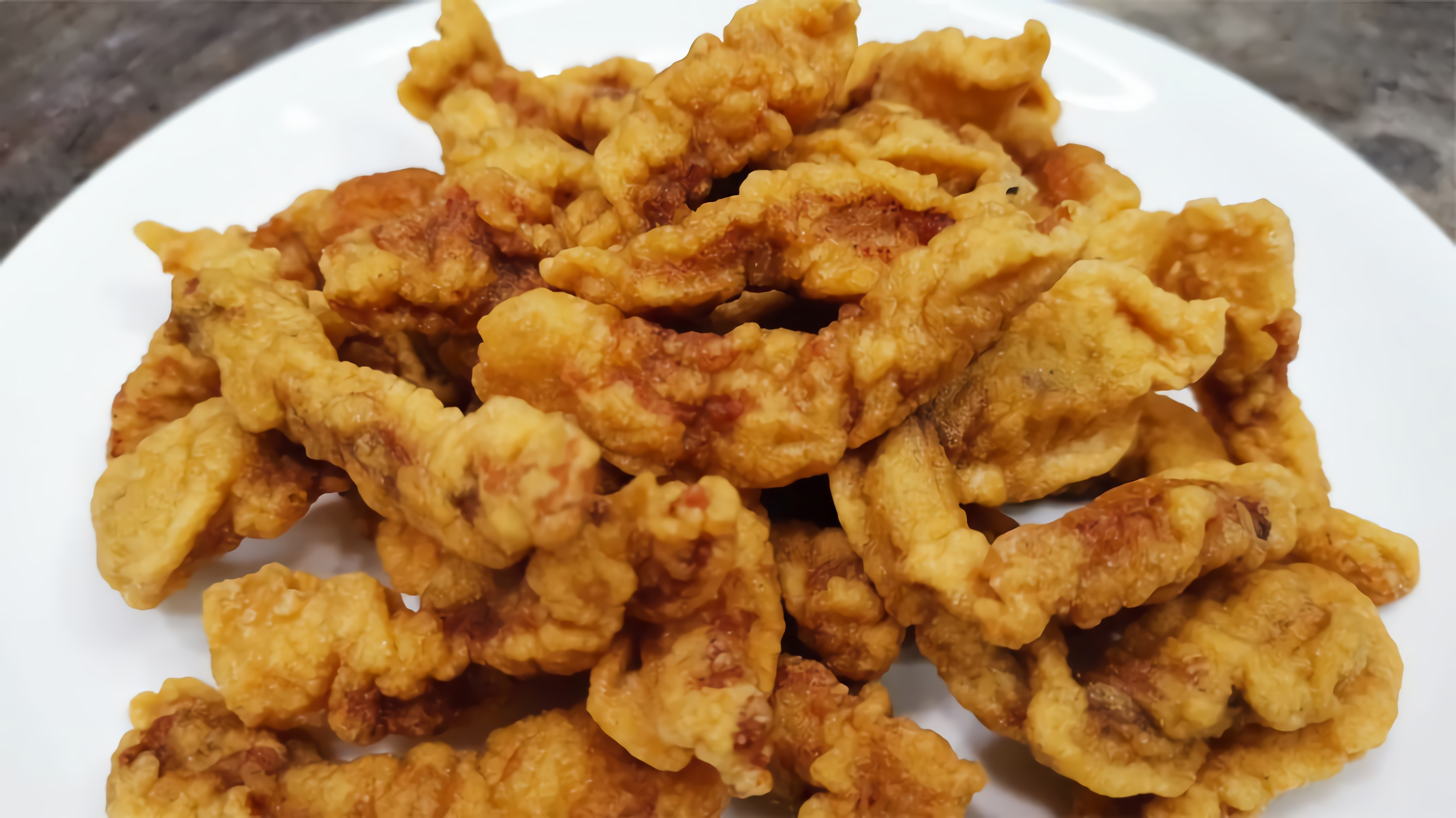 炸酥肉到底用面粉还是淀粉？教你正确做法，外酥里嫩，放凉不回软