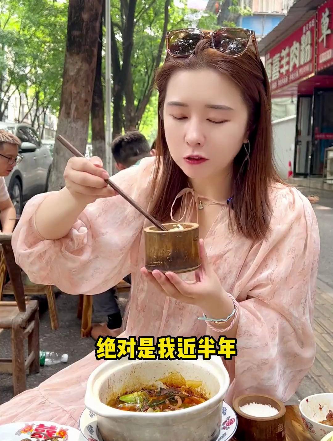 汉口发现一家马路边湖南农家板凳菜,兄弟姐妹们闭眼冲