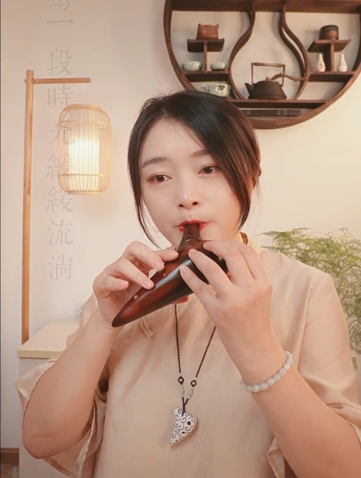 陶笛演奏《荷塘月色》,剪一段时光缓缓流淌,流进了月色中-度小视