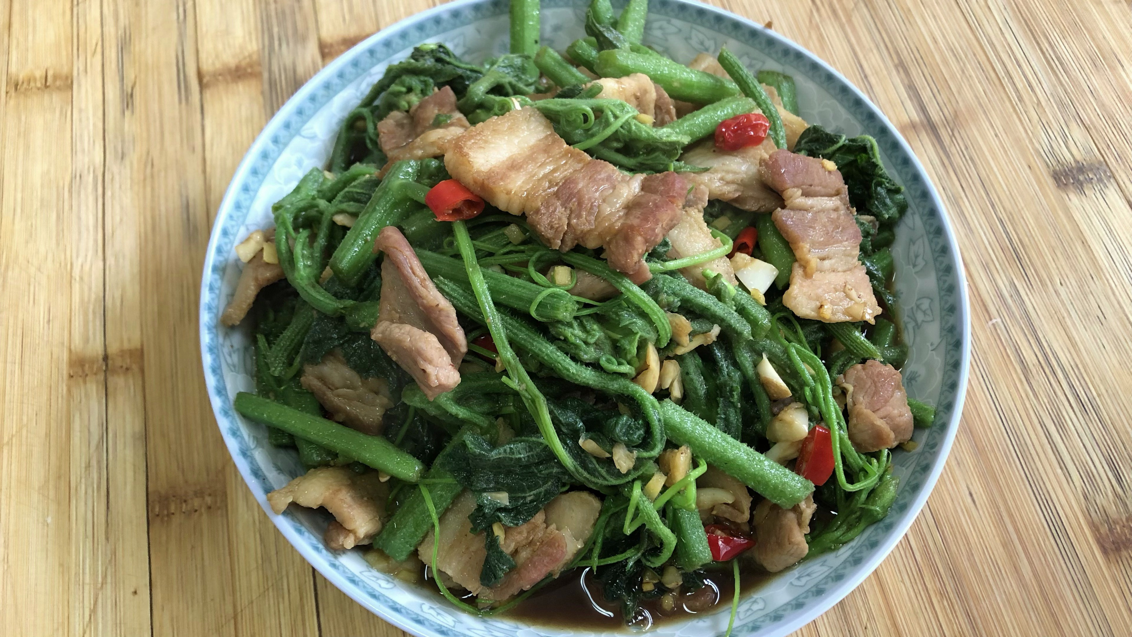 农家小炒南瓜尖,做法简单,鲜香入味,好吃又下饭,赶快试试吧