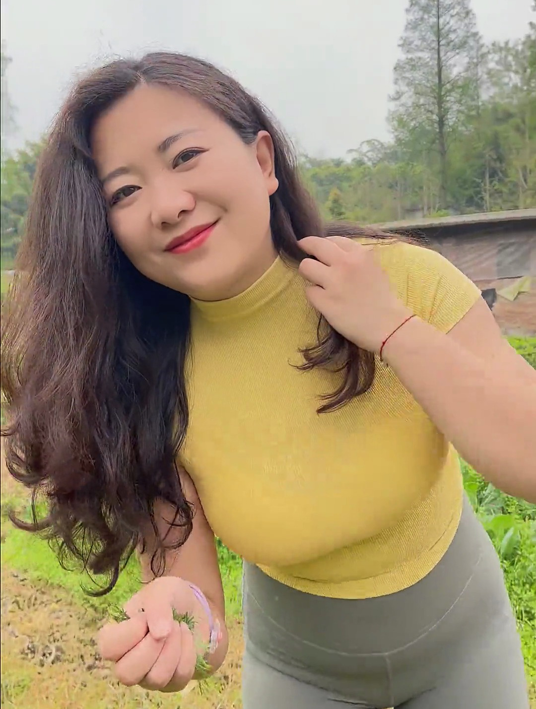 香菜开花,香的臭;我的乡村生活;微胖女生;记录真实生活