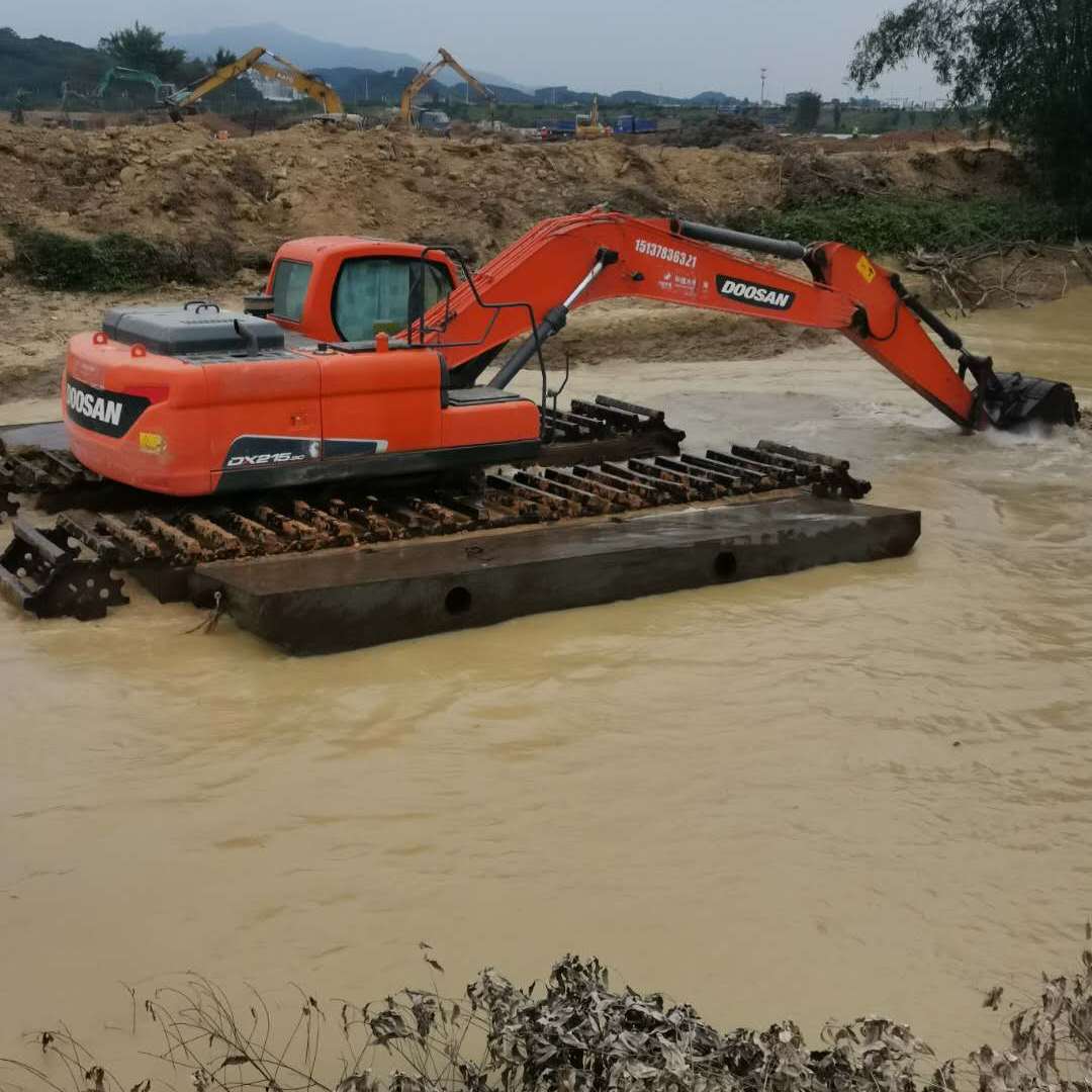 渠道挖掘水陆两用挖掘机