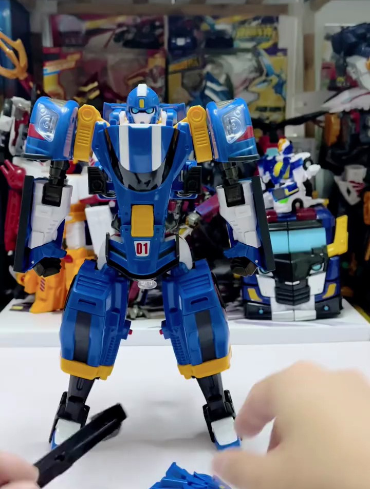 托宝战士银河侦探(音速雷霆)拆箱变形.我的玩具分享-度小视