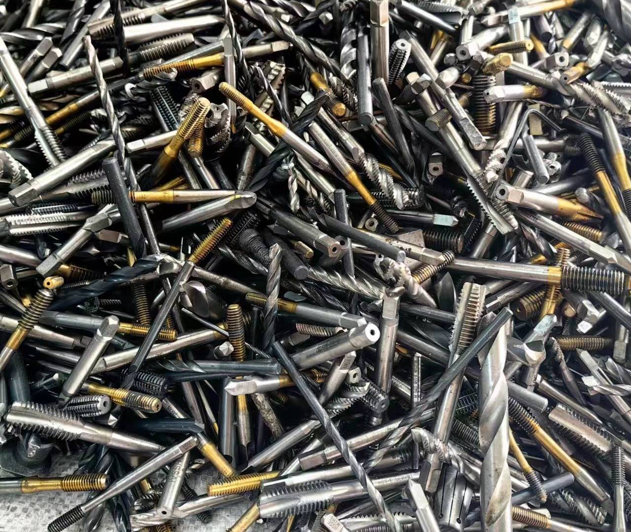 肇庆回收pcb锣刀,钨钢废料回收-度小视