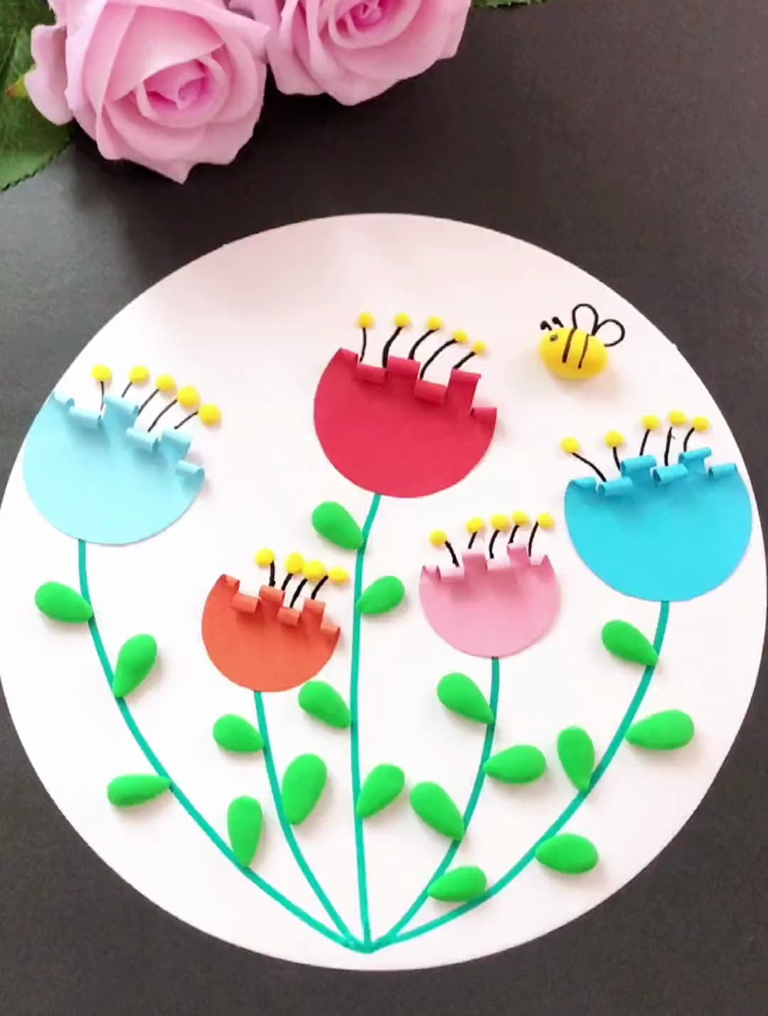 用几个圆卡纸做春天主题创意贴画,简单好看,跟孩子一起来做吧!-度小视