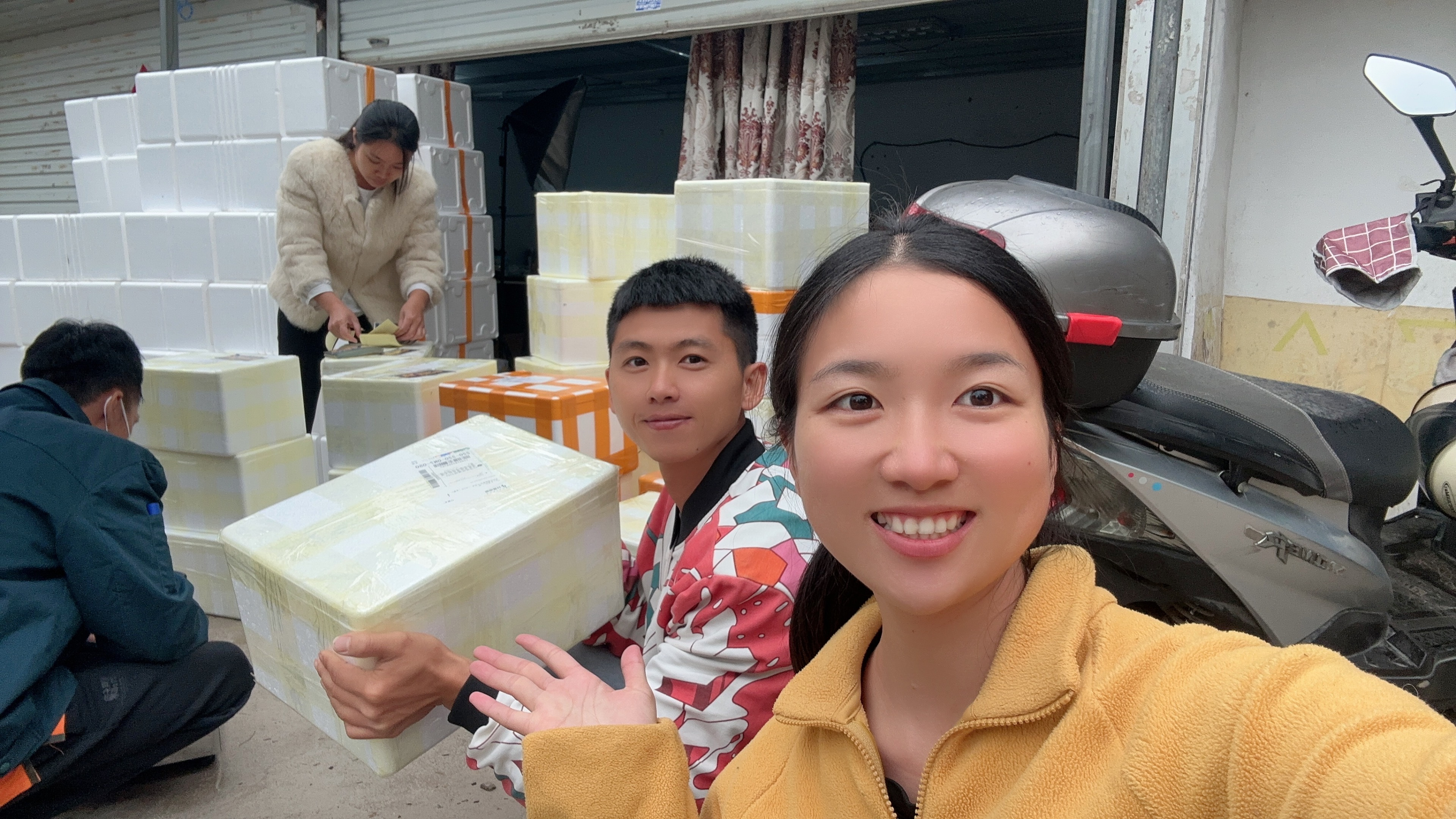 阿旺的土鸡小店稳定了,订单越来越多,小姑直呼打包太累要罢工