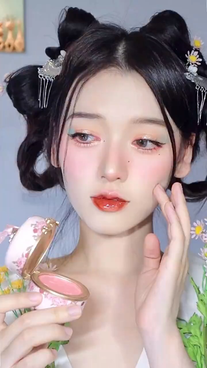 画中人仿妆|本草纲目拟人燕脂