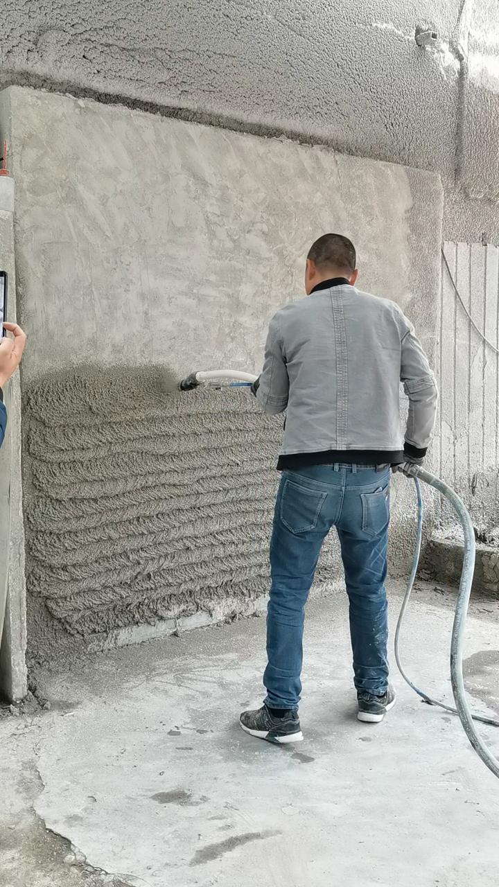 干湿两用 机喷石膏喷涂机现场实施作业 减少人工 提高施工效率