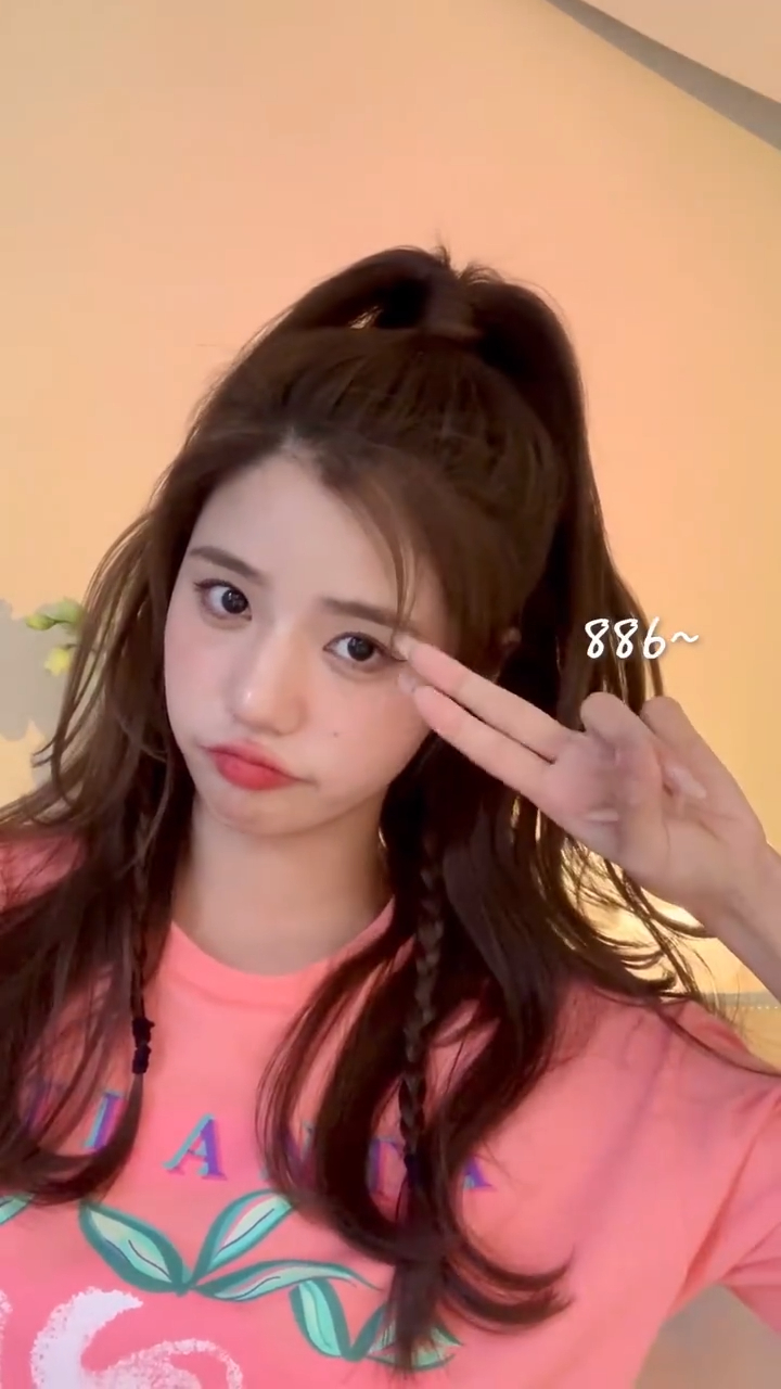 辣妹高颅顶马尾超级好看