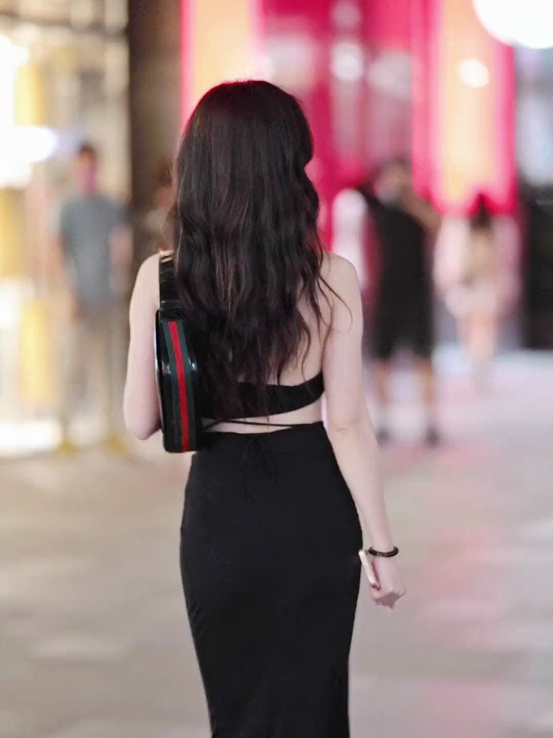 背影迷人,气质美女