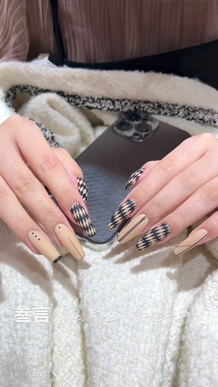 格纹美甲菱格纹美甲磨砂美甲欧美甲