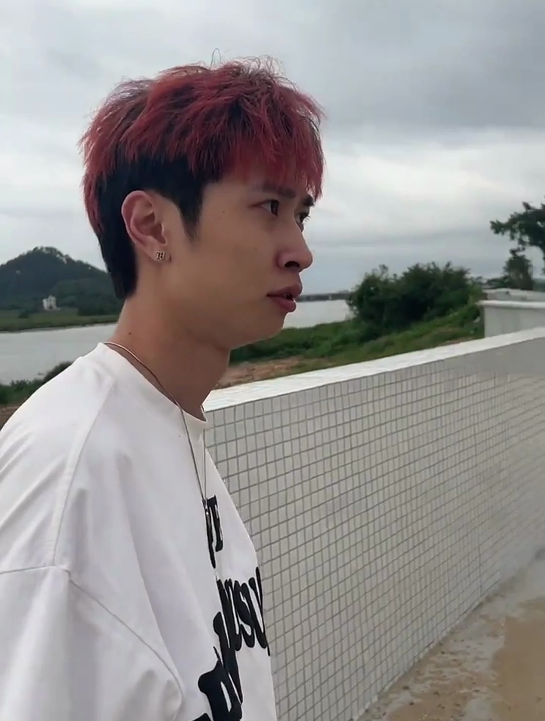 这个喜仔怎么带我乱搞得哇!