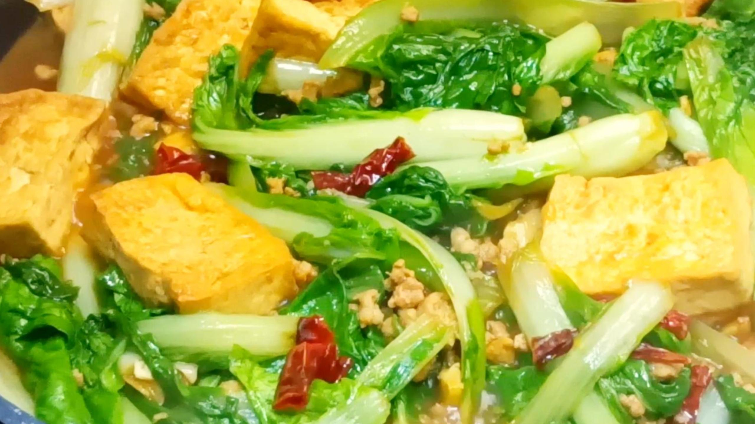 简单的家常小炒,小白菜烧豆腐