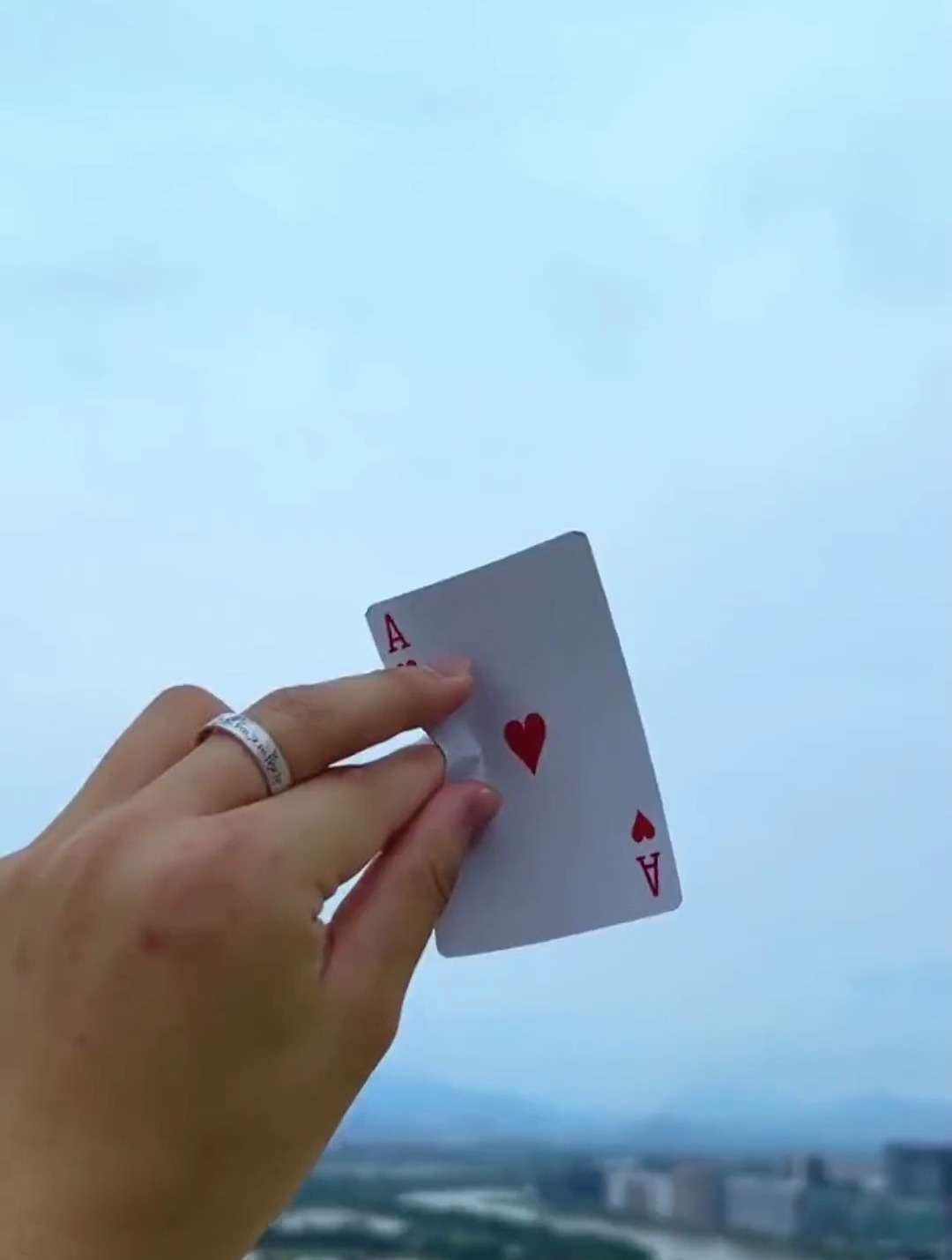 超简单的回旋飞牌 有手就行 你也快来试试吧