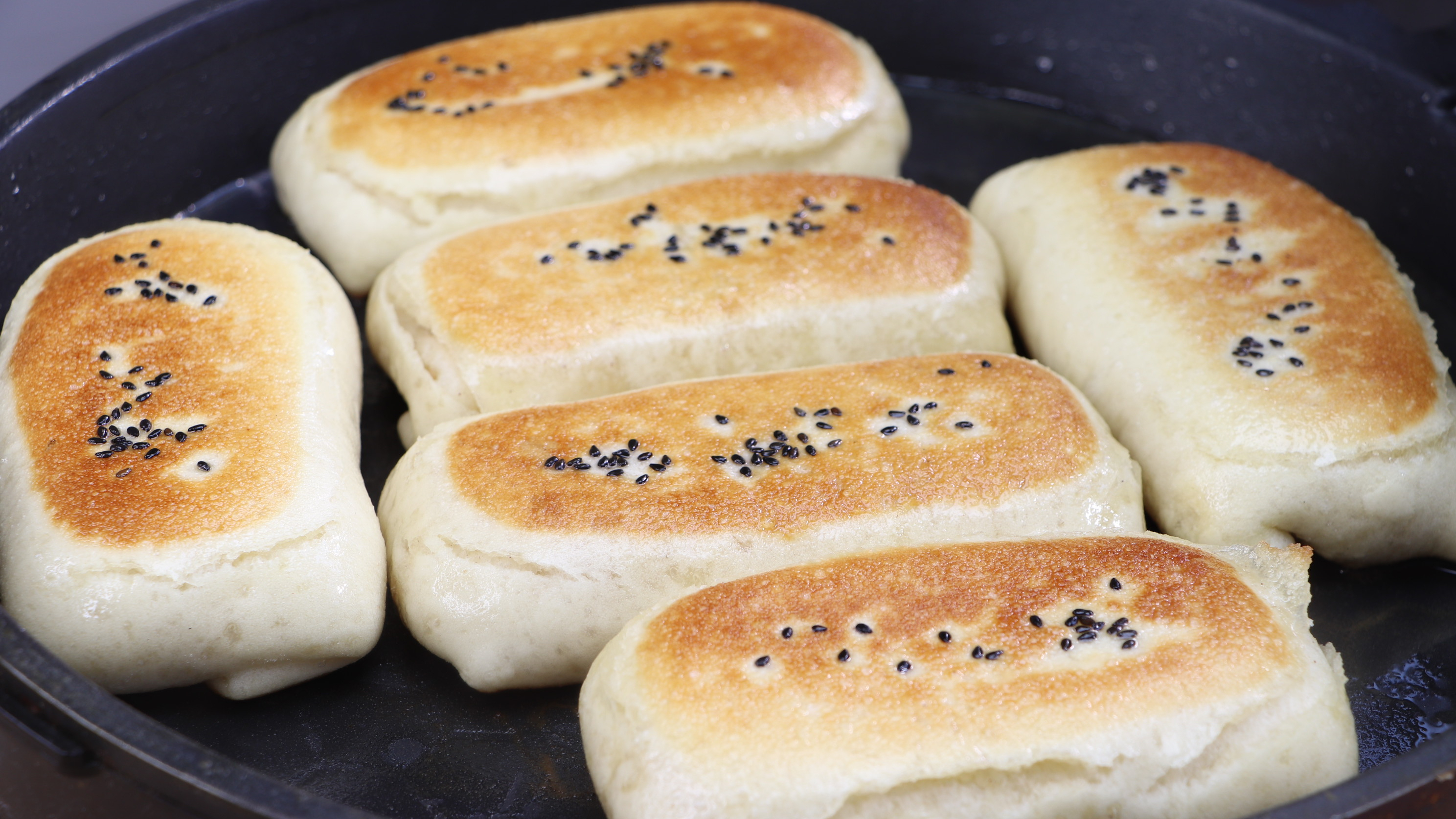 发面千层饼好吃,和面是关键,记住这个比例,暄软多层,好吃不腻