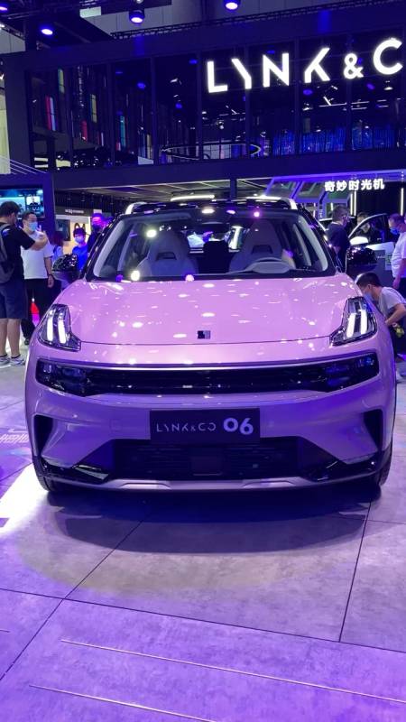 2022款吉利领克06粉色特别版亮相