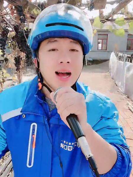 外卖小哥爱唱歌《旧梦》演唱:大心