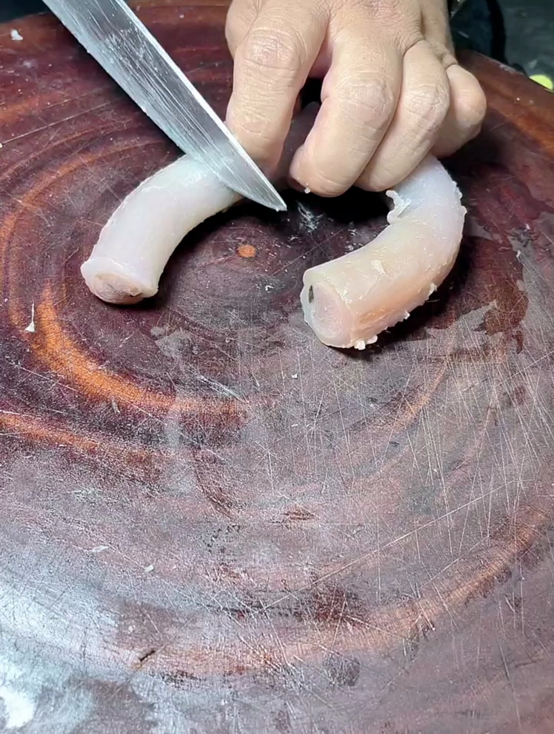 一道美味的烤霸王鞭一根