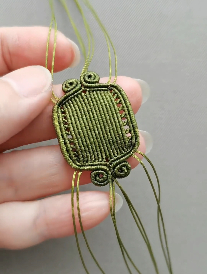 所谓创意就是把你会做的东西重新组合一下而已 纯手工编绳