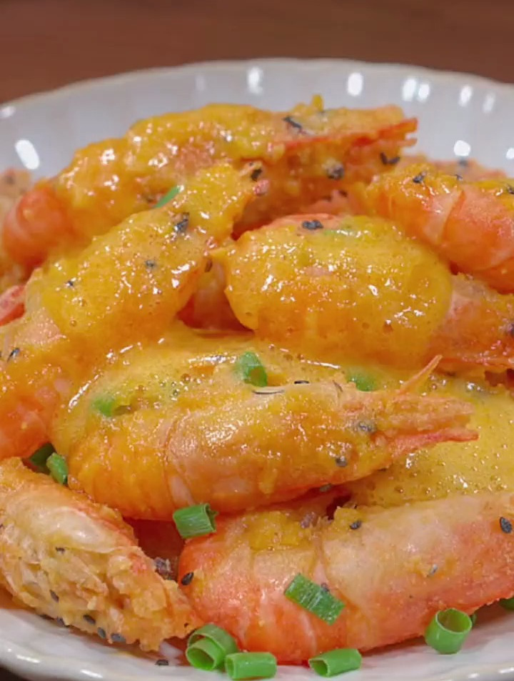 咸蛋黄焗大虾,真的太好吃了-度小视