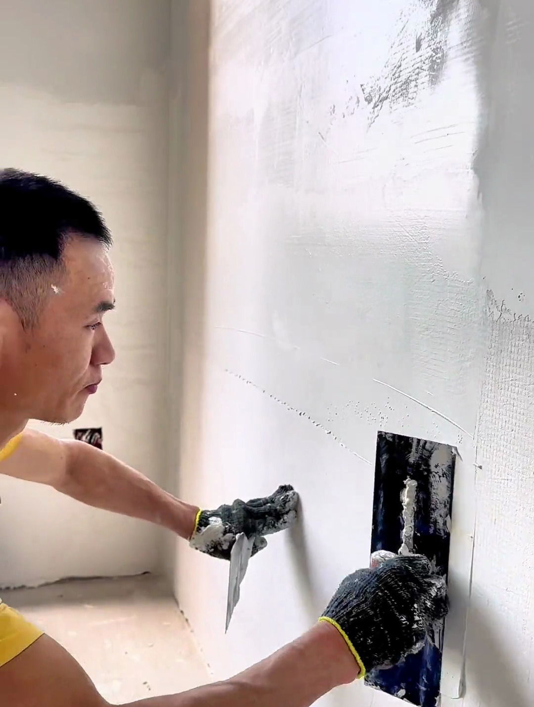 刮大白的油漆工,施工现场实拍