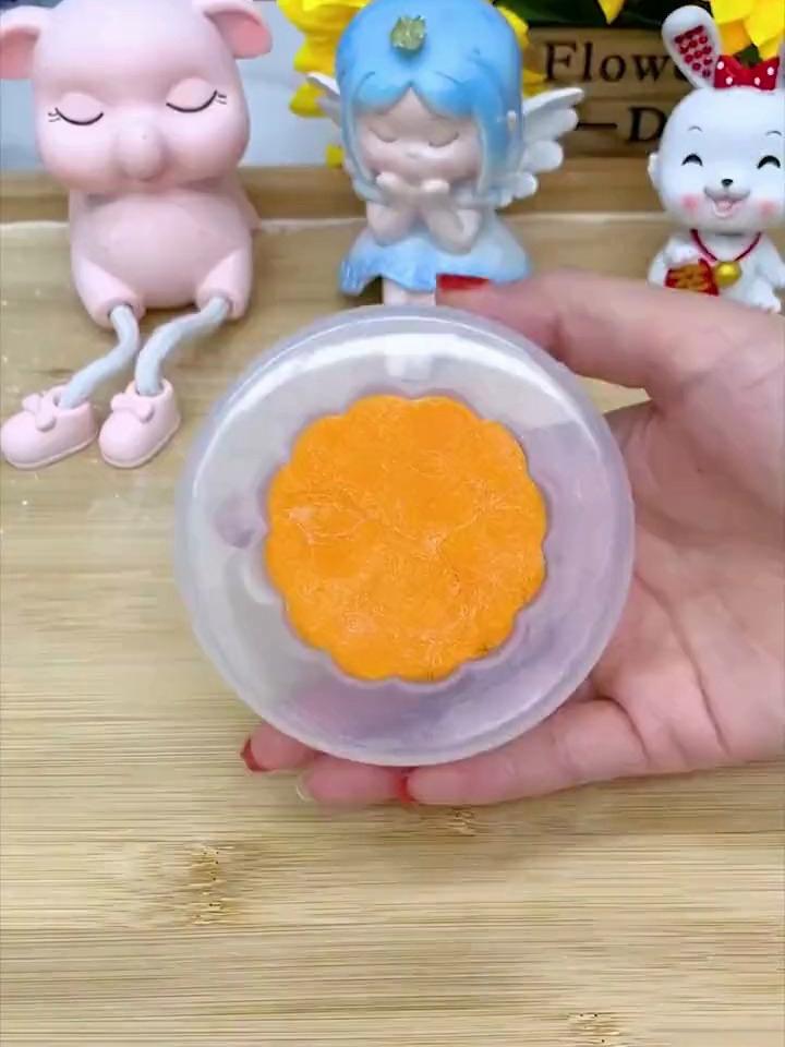 河南小伙不想手工包包子,于是找来了这个神器,别说真的很方便