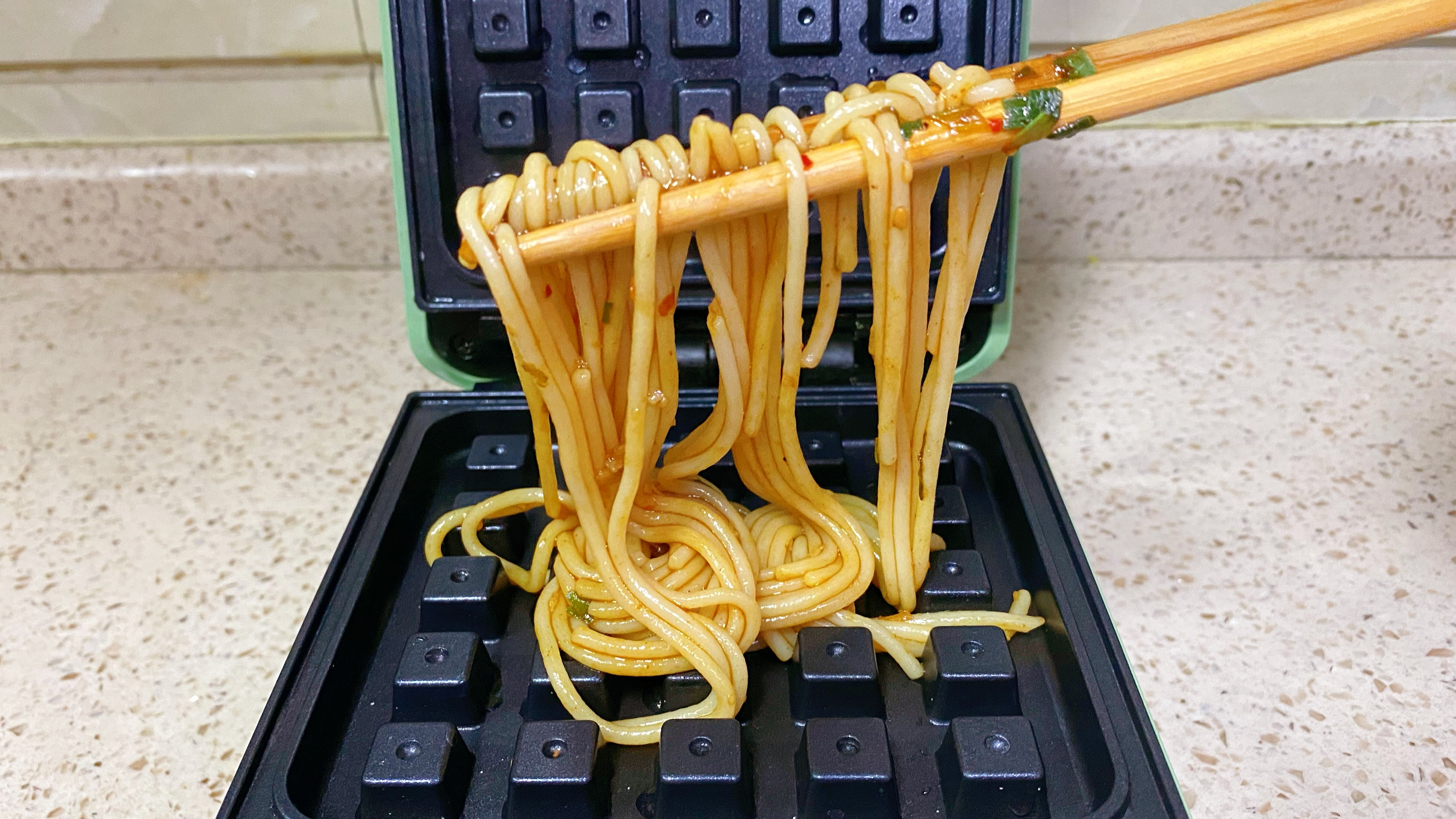 华夫饼机:要不你还是把我删了吧!