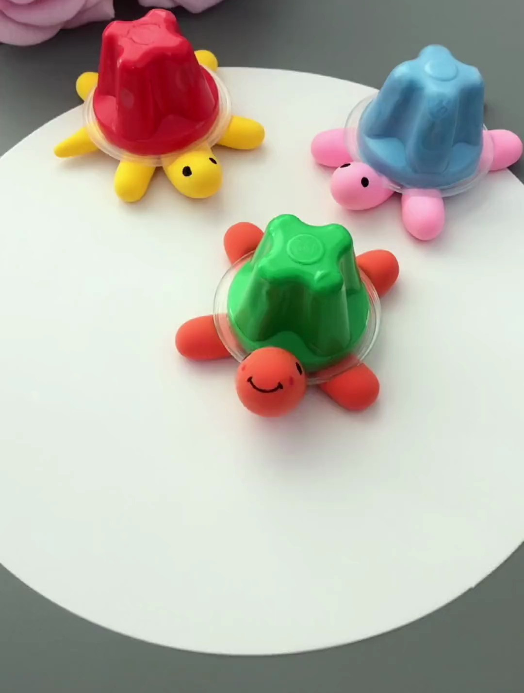 吃完果冻壳不要扔,和孩子一起来做可爱的小乌龟吧!