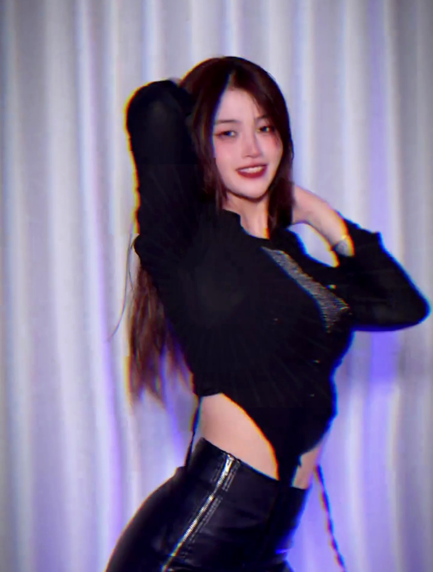 美女变装前后,主动一个反差感,你不知道女生可以多性感