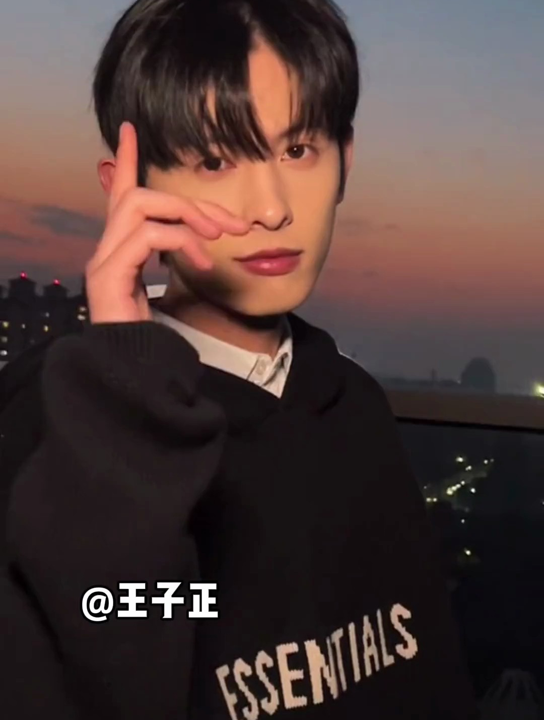 当嘉尚传媒的老板能有多快乐呢?毕竟公司都是-度小视