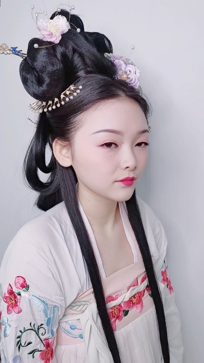 这样的汉服妆面造型你喜欢吗?济南化妆培训学校分享