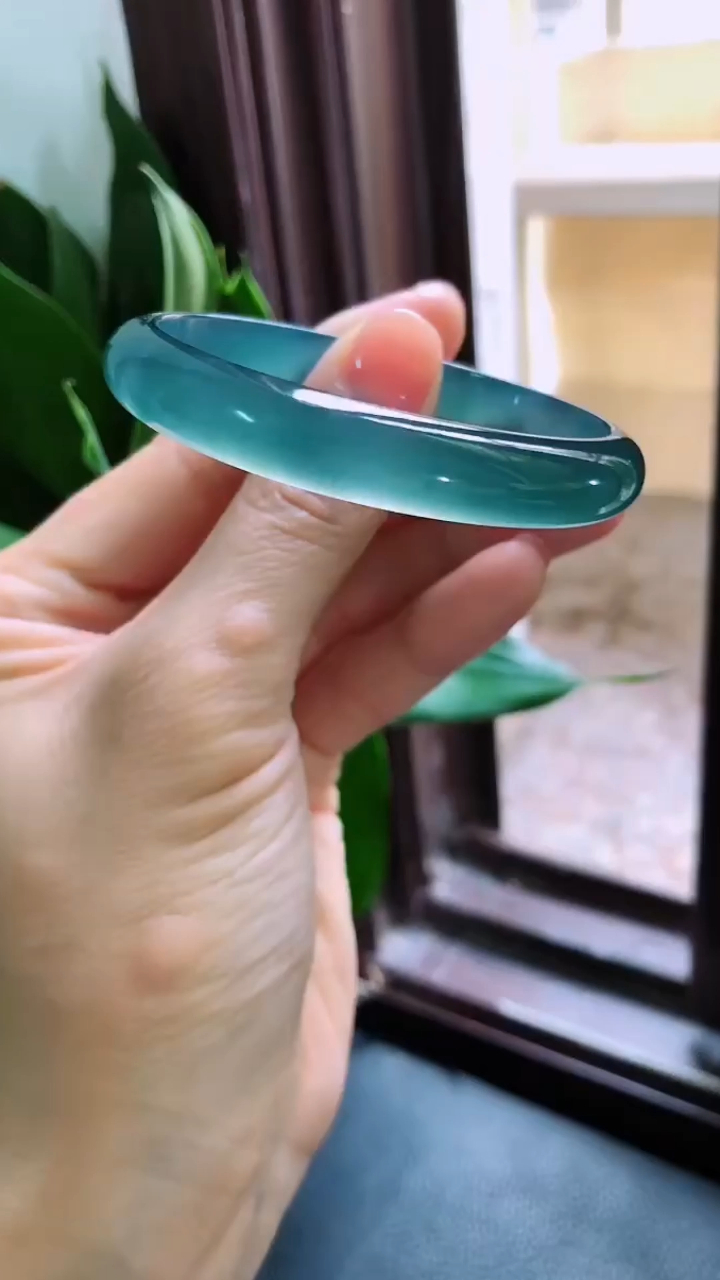 玻璃种起胶深海蓝满色翡翠手镯-度小视