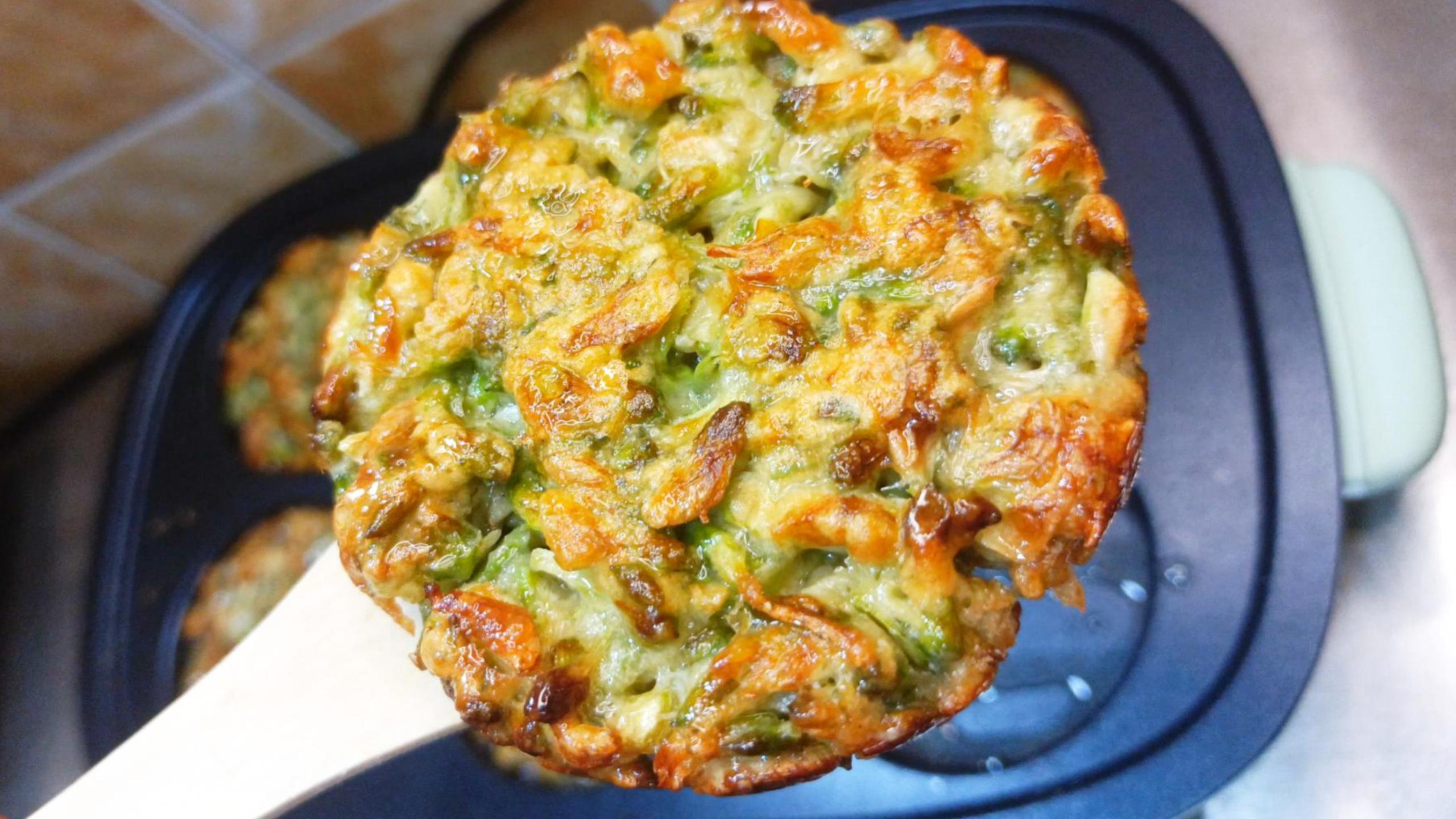 河南地方美食洋槐花煎饼,外酥里嫩别有一番风味