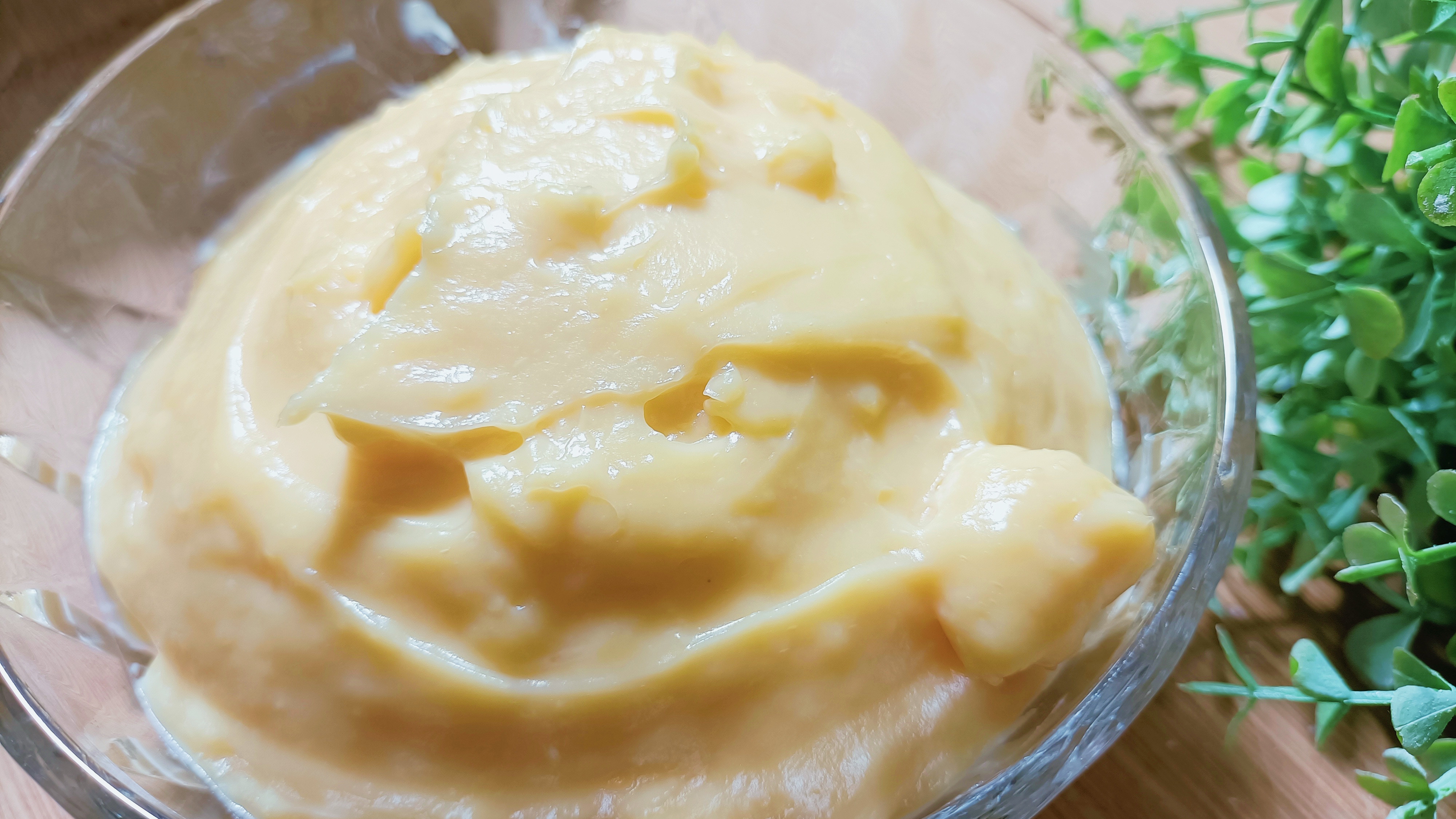 自制卡仕达酱,丝滑香醇,低糖低脂,味道不比奶油差,烘焙必备