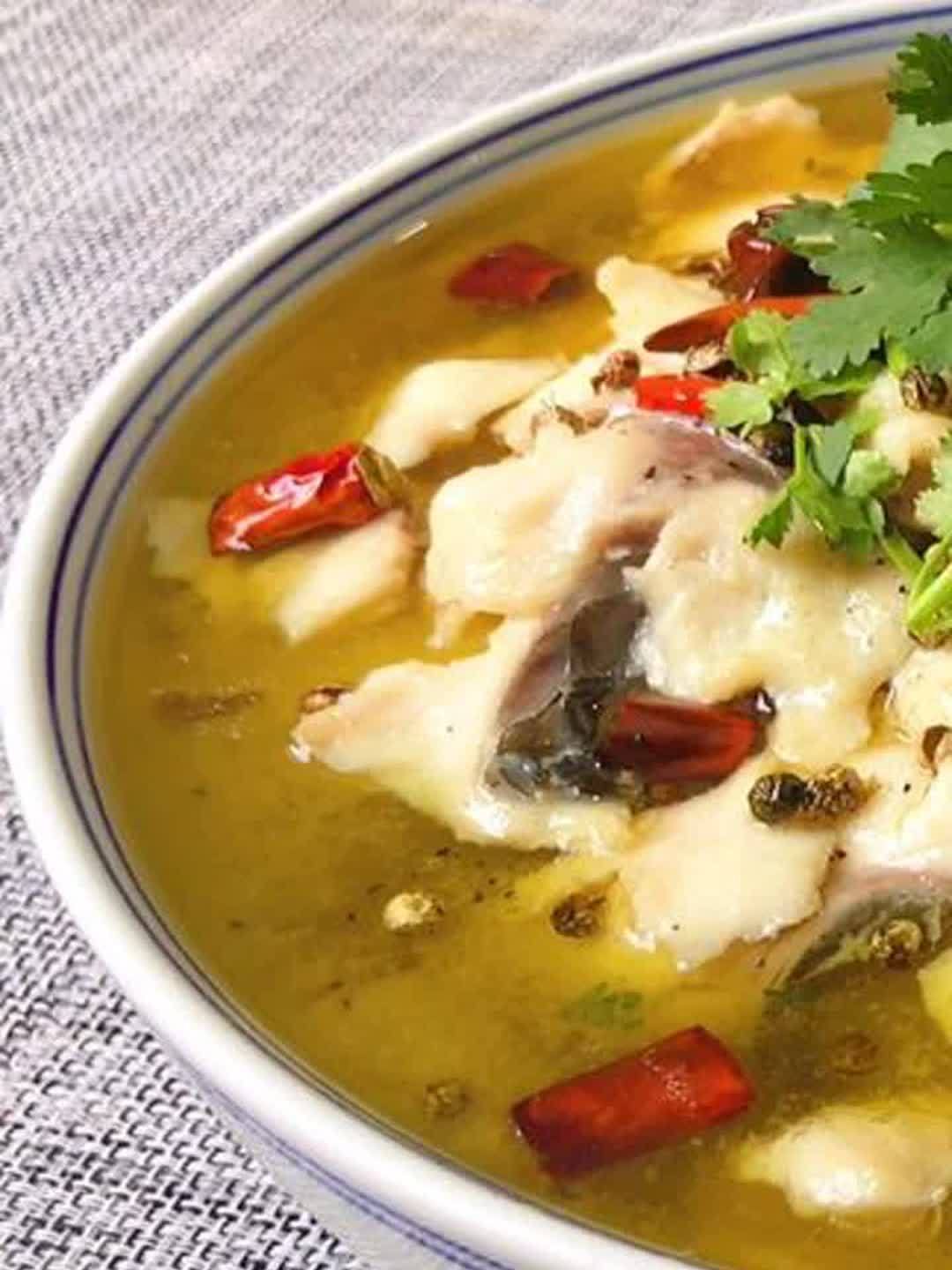 酸菜鱼很多人都做错了,教你正宗做法,汤汁浓白,鱼片嫩滑无腥味