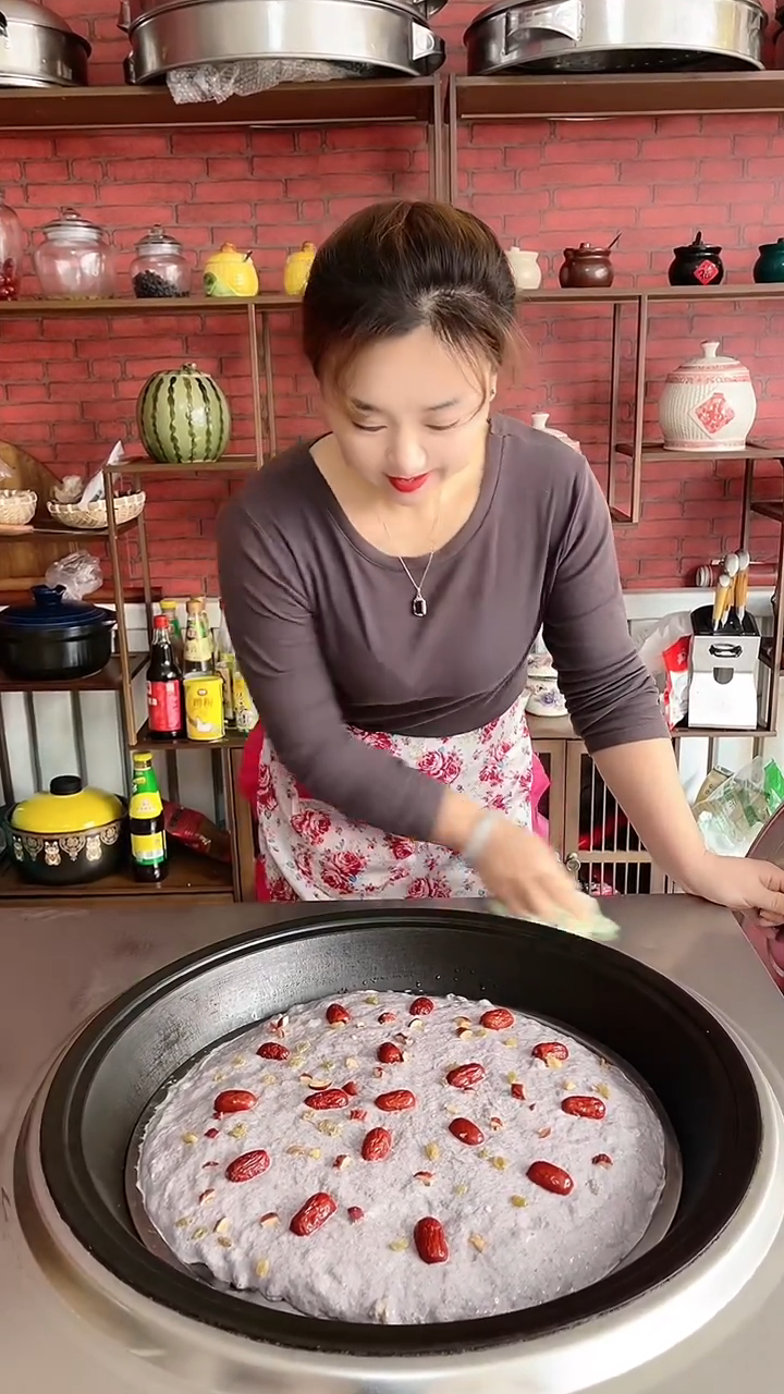 东北老娘们就是会吃,掀开锅盖的那一刻,看得我太眼馋了!