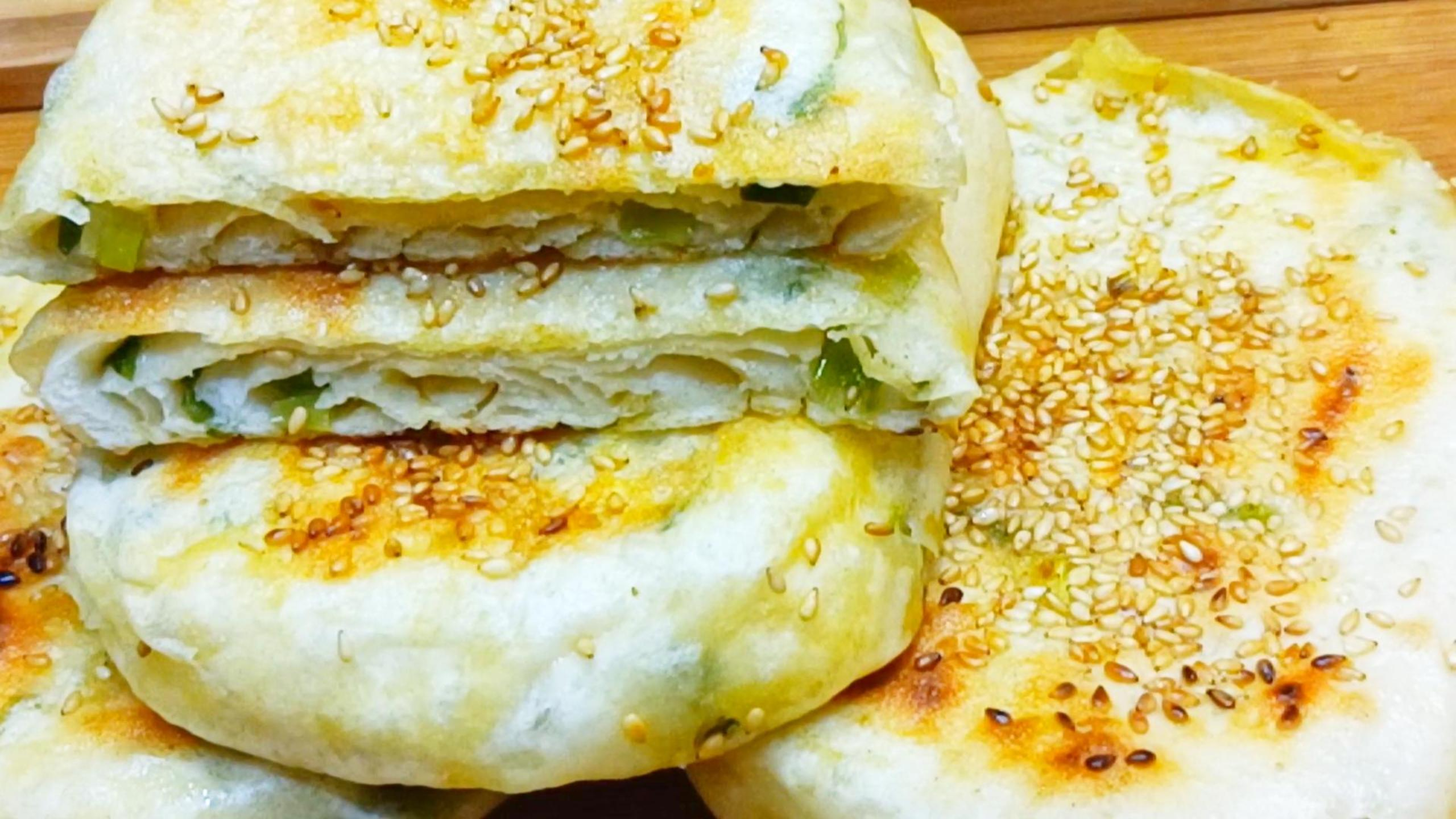 发面芝麻饼这样做蓬松暄软,层次分明太香