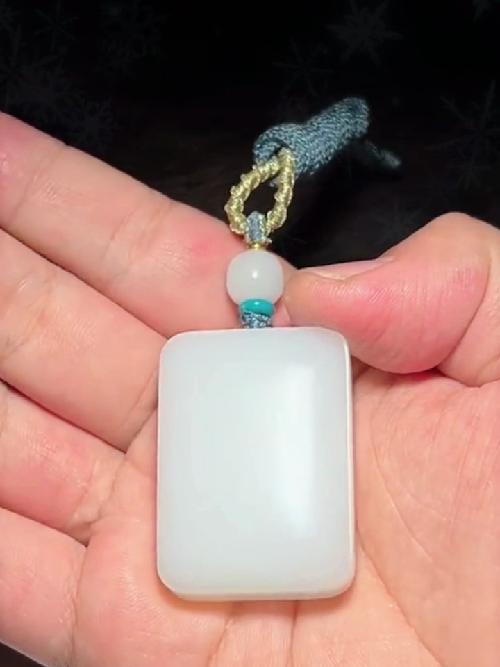 和田玉山料作品,平安无事牌,羊脂白,油油糯糯,细度也很不错