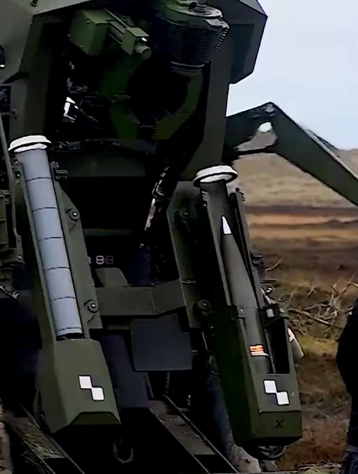 塞尔维亚自行火炮,装弹 发射