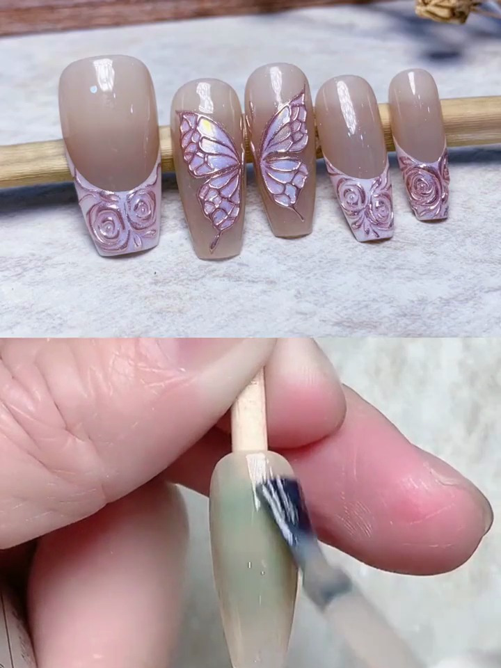 立体的魔镜粉蝴蝶美甲